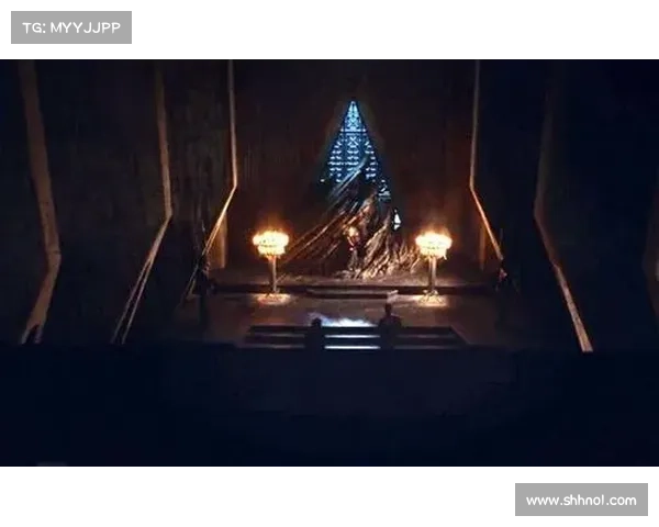 《黑暗游戏中的命运抉择与心理博弈探索:生死边缘的智慧较量》 《黑暗游戏中的命运抉择与心理博弈探索:生死边缘的智慧较量》