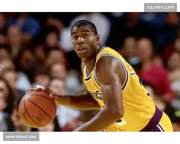 如何分析魔术师约翰逊在快攻中节奏控制与决策影响球队进攻效率